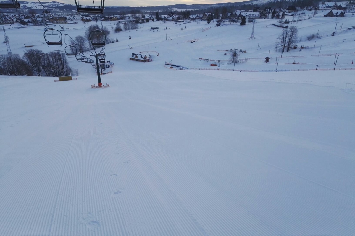 UFO slidinėjimo kurortas Lenkijoje, esantis Tatrų kalnuose