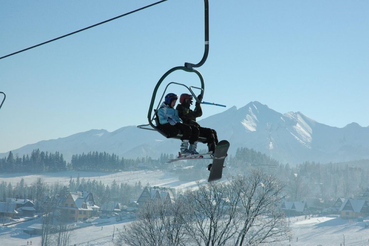 UFO slidinėjimo kurortas Lenkijoje, esantis Tatrų kalnuose
